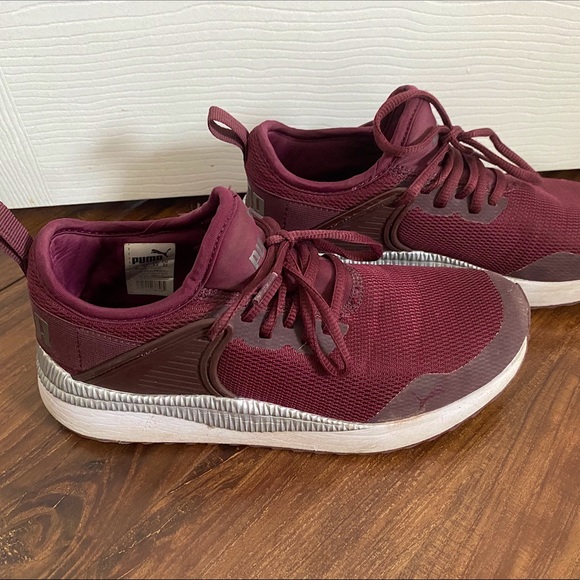 Puma Dark Red Sneakers, comfortable never worn by me - Picture 2 of 4